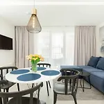Apartament Klifowa Z Widokiem Na Morze I Basenem Rewal