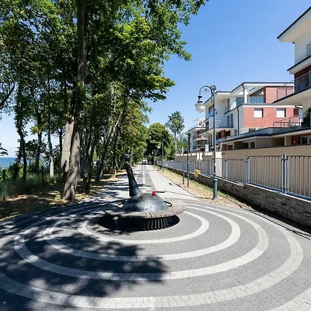Apartment Klifowa Z Widokiem Na Morze I Basenem Rewal