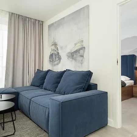 Klifowa Z Widokiem Na Morze I Basenem