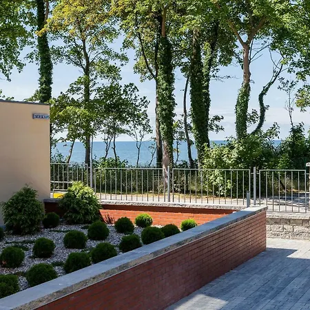 Klifowa Z Widokiem Na Morze I Basenem Appartement Rewal