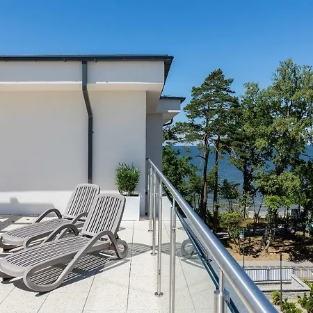 Klifowa Z Widokiem Na Morze I Basenem Apartment Rewal
