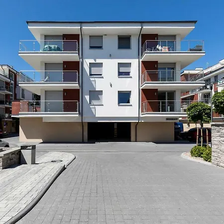 Klifowa Z Widokiem Na Morze I Basenem דירה *