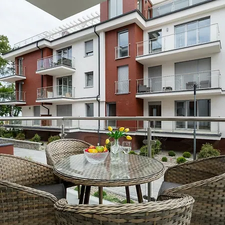 Klifowa Z Widokiem Na Morze I Basenem