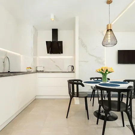 Klifowa Z Widokiem Na Morze I Basenem רבאל