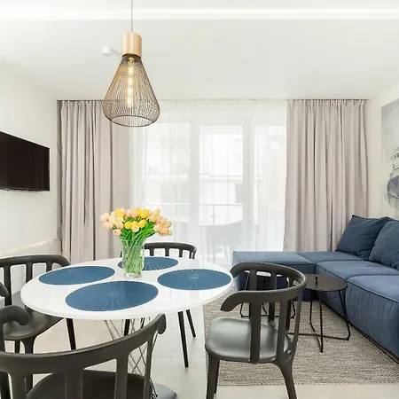 Apartment Klifowa Z Widokiem Na Morze I Basenem Rewal