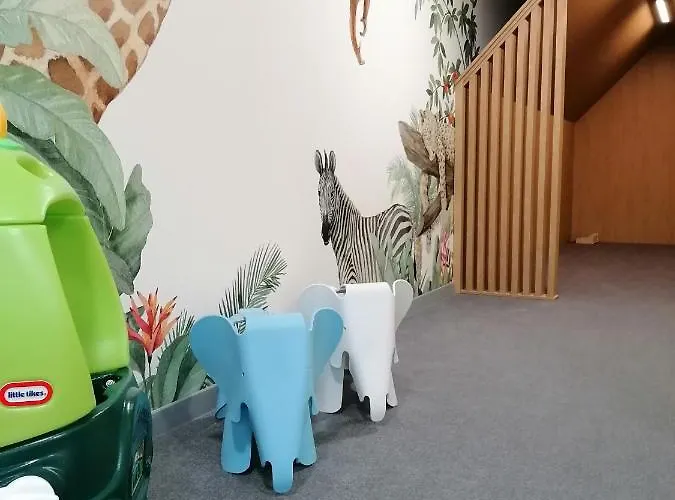 Klifowa Z Widokiem Na Morze I Basenem Rewal