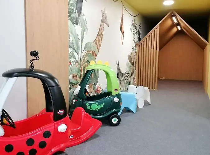 Klifowa Z Widokiem Na Morze I Basenem רבאל