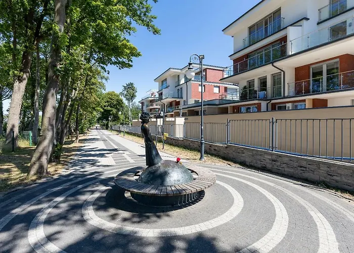 Klifowa Z Widokiem Na Morze I Basenem דירה רבאל